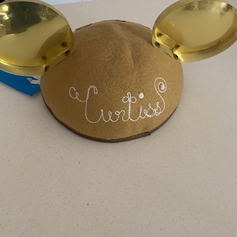 Disney hat - Picture 2 of 5